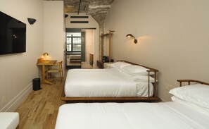 Cortinas blackout, insonorización y tabla de planchar con plancha 
