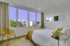 1 chambre, fer et planche à repasser, accès au Wi-Fi (inclus)