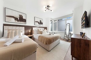 Unclassified image, 3 of 29, button