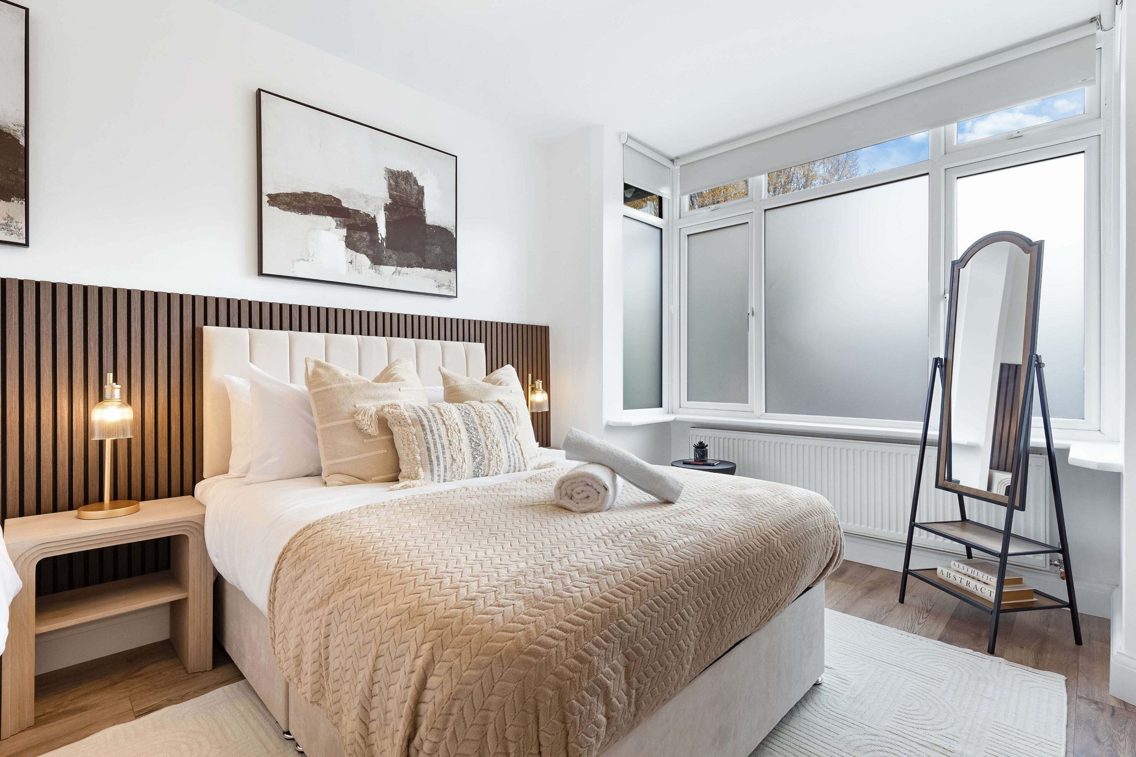 1 室のベッドルーム、WiFi (無料) 、ベッドシーツ