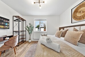 Unclassified image, 3 of 36, button