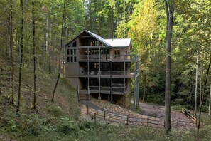 Exterior - Multi-Level Getaway | Pool, Hot Tub and Fireplace (Sevierville)