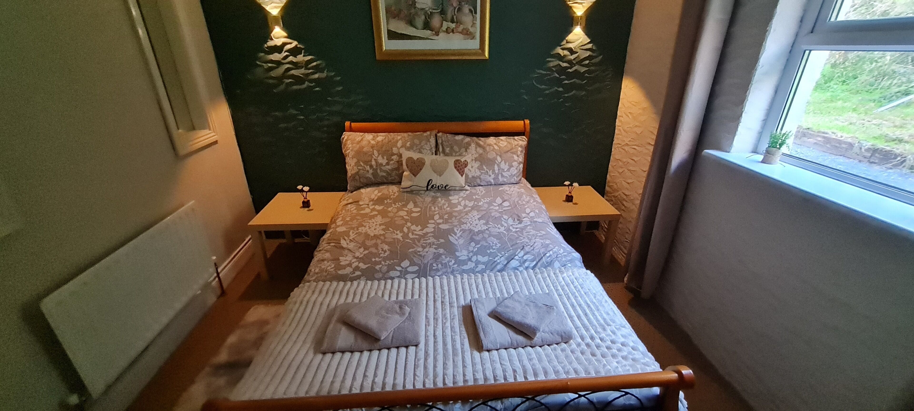 5 多间卧室、旅行婴儿床、免费 WiFi、床单