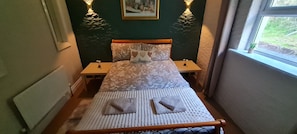 5 Schlafzimmer, Reisekinderbett, kostenloses WLAN, BettwÀsche