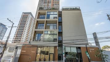 Basic Apartment | Exterior