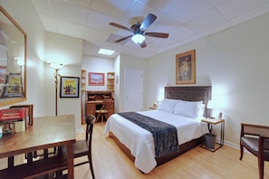5 habitaciones, escritorio, tabla de planchar con plancha y wifi gratis 
