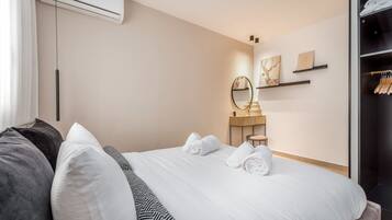 1 bedroom, iron/ironing board, bed sheets