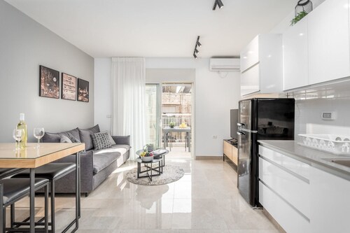 Machane Yehuda 5 - Ein Schlafzimmer Wohnung, Schläft 4