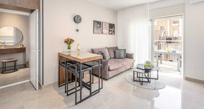 Machane Yehuda 7 - One Bedroom Apartment, Sleeps 4