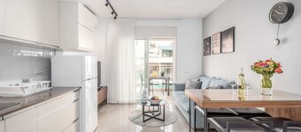 Machane Yehuda 8 - One Bedroom Apartment, Sleeps 4