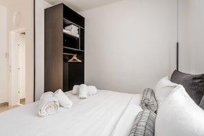 1 bedroom, iron/ironing board, free WiFi