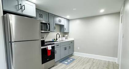 NEW Mins to DHMC/Hanover-Queen Beds-Laundry onsite