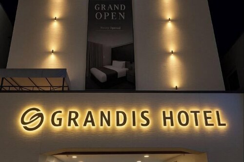 Dayeon Grandis Hotel