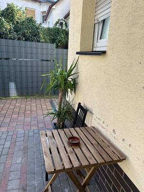 Outdoor dining - Apartment '6' with Wi-Fi (Leimen)