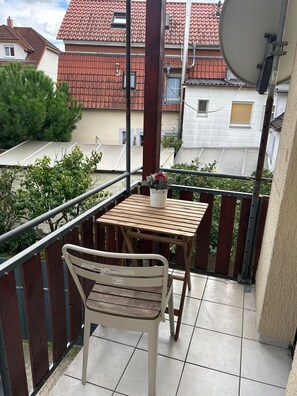 تناول الطعام بالخارج