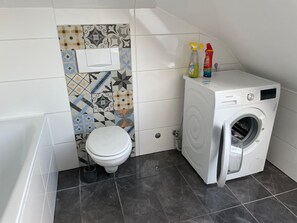 Shower, towels