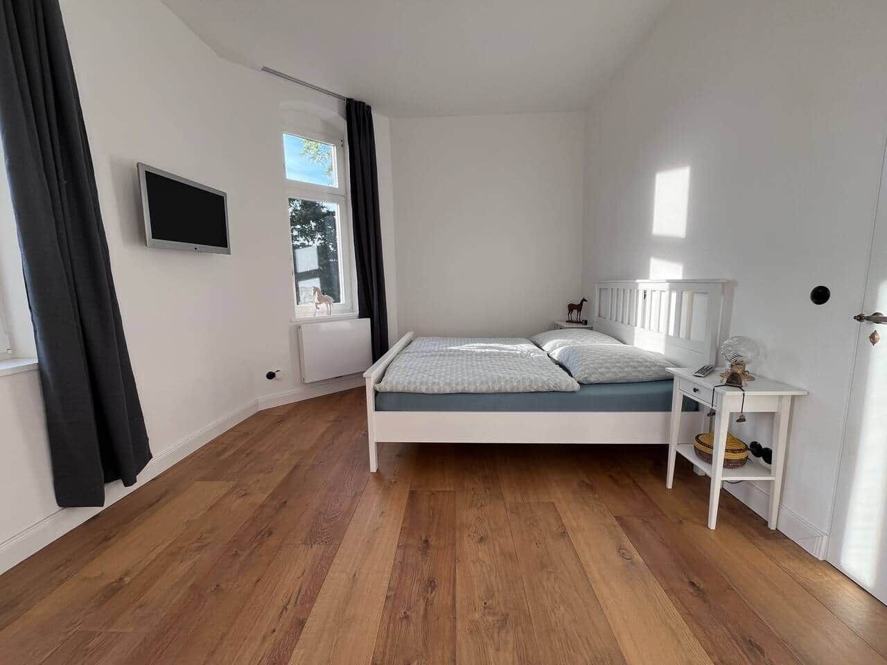 1 dormitorio, caja fuerte, tabla de planchar con plancha y wifi