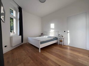 1 Schlafzimmer, Zimmersafe, Bügeleisen/Bügelbrett, WLAN