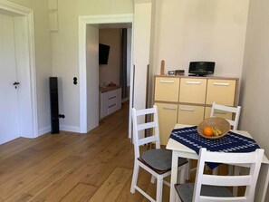 Dining - NEW! Vogtland Herberge Auerbach 3 persons + baby (Auerbach)