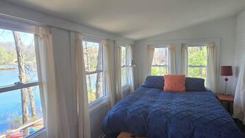 5 bedrooms, iron/ironing board, free WiFi, bed sheets
