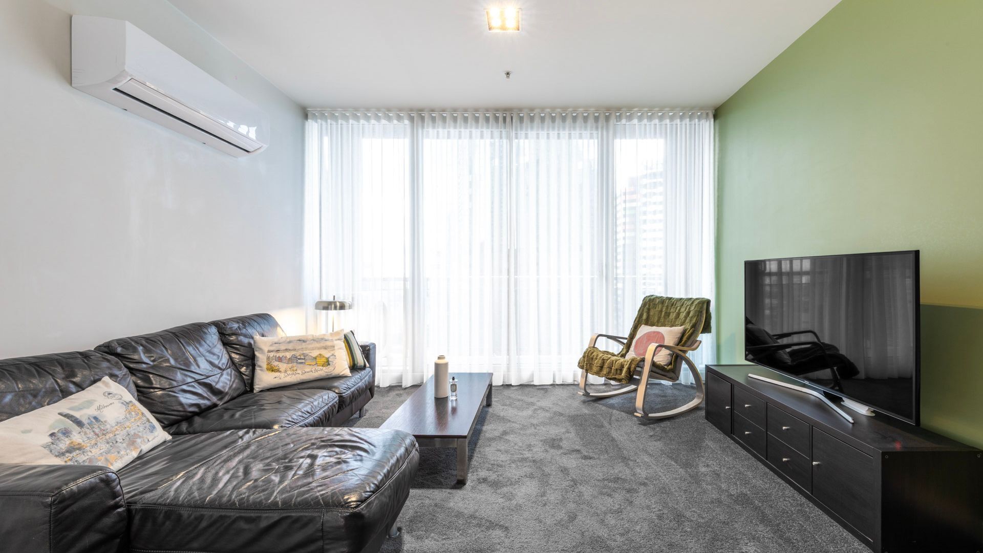 Mr Vèrve - City Haven W Parking, Pool & Gym - Brunswick