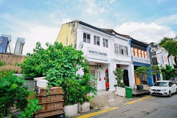 Exterior - Swing & Pillows @ Armenian Victoria , Georgetown Penang (George Town)