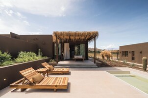 Suite Deluxe, patio, vistas a la montaña | Piscina privada