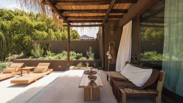 Suite Deluxe, patio, vista a la montaña | Alberca privada