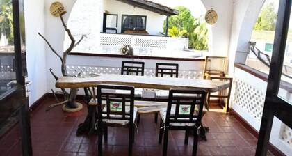 Mavericks Convenient Cozy Loft in Diani's CBD