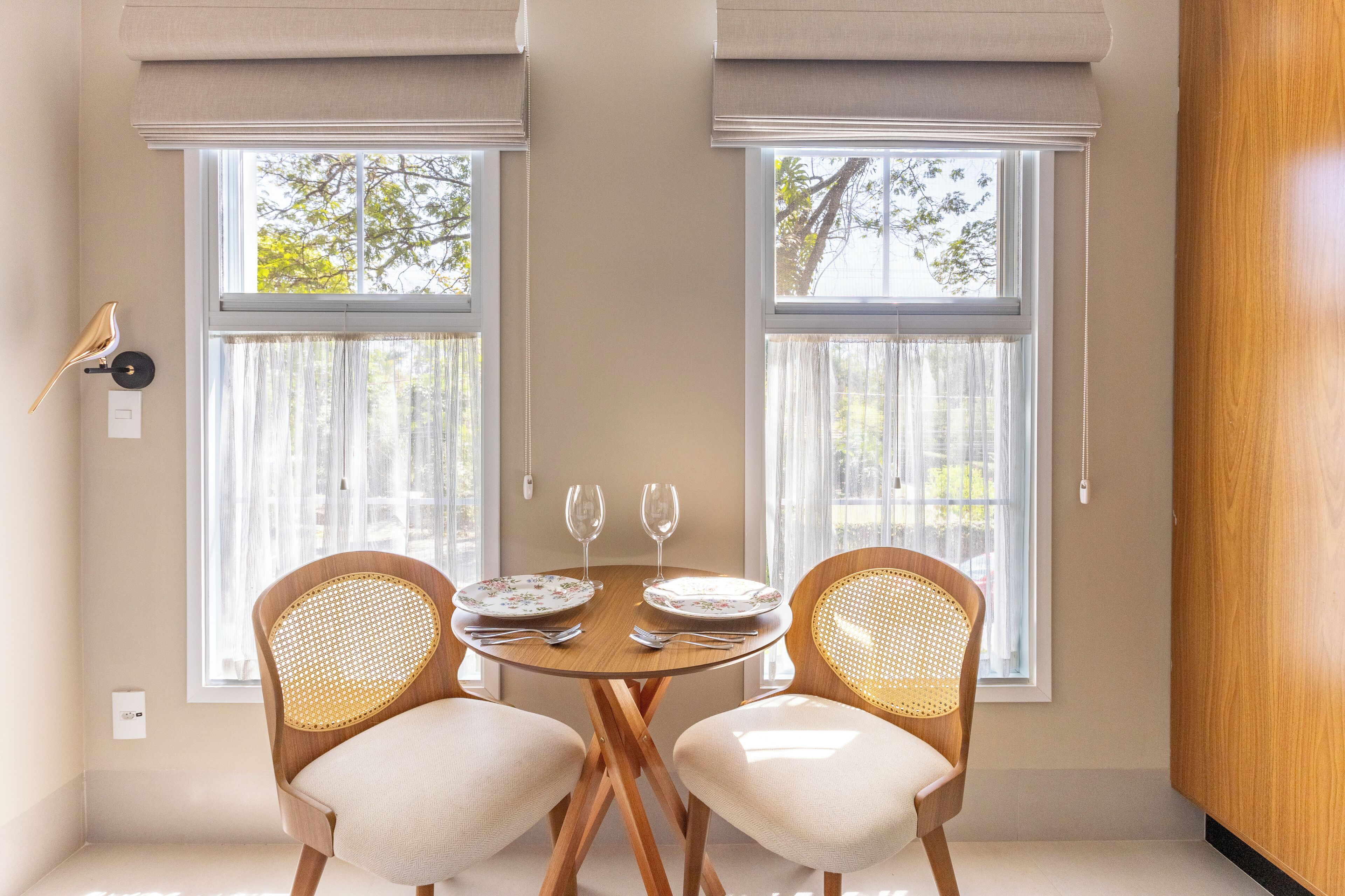 Suíte | Área de estar | Smart TV 42 polegadas com canais a cabo