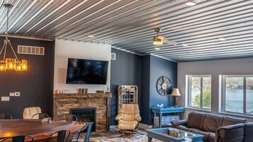 Smart TV, fireplace, books