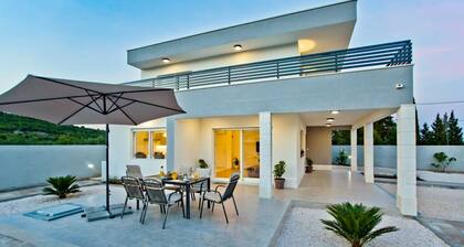 Villa LeChalet Island Hvar
