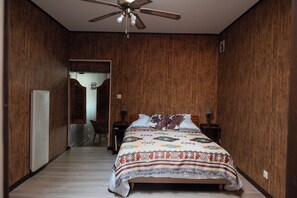 1 bedroom, bed sheets