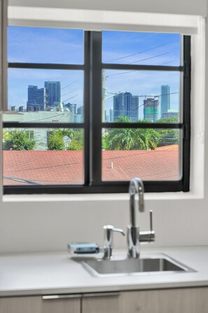 Superior Apartment, 2 Bedrooms | Private kitchen - Prestige Retreat by Renzzi (Miami)