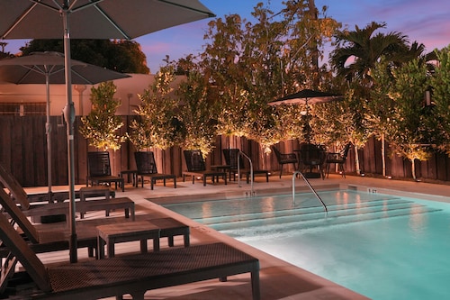 Prestige Retreat by Renzzi