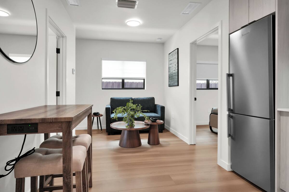 Superior Apartment, 2 Bedrooms | Living area