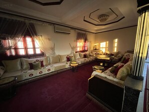 TV - Your comfortable new home with us (Laâyoune)