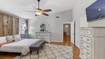 5 sovrum, skrivbord, wi-fi och sängkläder