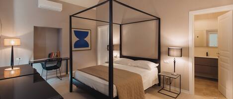 3 chambres, fer et planche à repasser, Wi-Fi, draps fournis