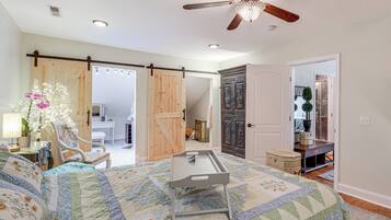 4 Schlafzimmer, Schreibtisch, Bügeleisen/Bügelbrett, Internetzugang