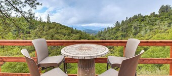 Mtn-View Coulter Escape w/ Rustic Tree Lookout