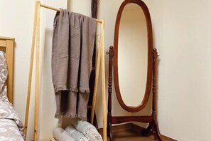 Room - Namsan Hideout (Seoul)