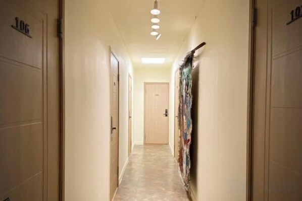 Interior - Hideout Guesthouse (Seoul)