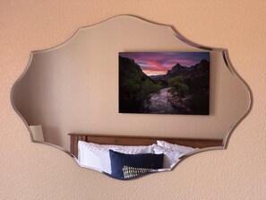 3 makuuhuonetta, silitysrauta/-lauta, ilmainen Wi-Fi, vuodevaatteet