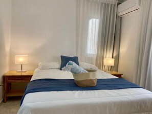 1 bedroom, in-room safe, iron/ironing board, WiFi - Beachside 1BR with Rooftop Jacuzzi (Punta Cana)