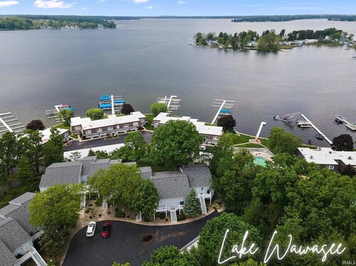 Quaint and quiet 2-bedroom lake front condo overlooking Lake Wawasee.
