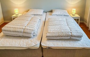 2 quartos, berço de viagem