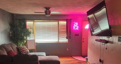 Single Family Home - Comfortable Three Bedroom -in Clarksburg