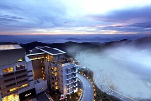 รูปภาพที่ไม่ได้จัดประเภท, 3 จาก 4, ปุ่ม