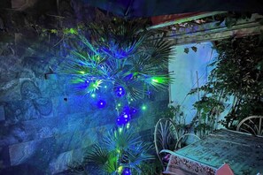 Outdoor dining - Prestigious duplex with private pool, fast wifi (Oued Laou)